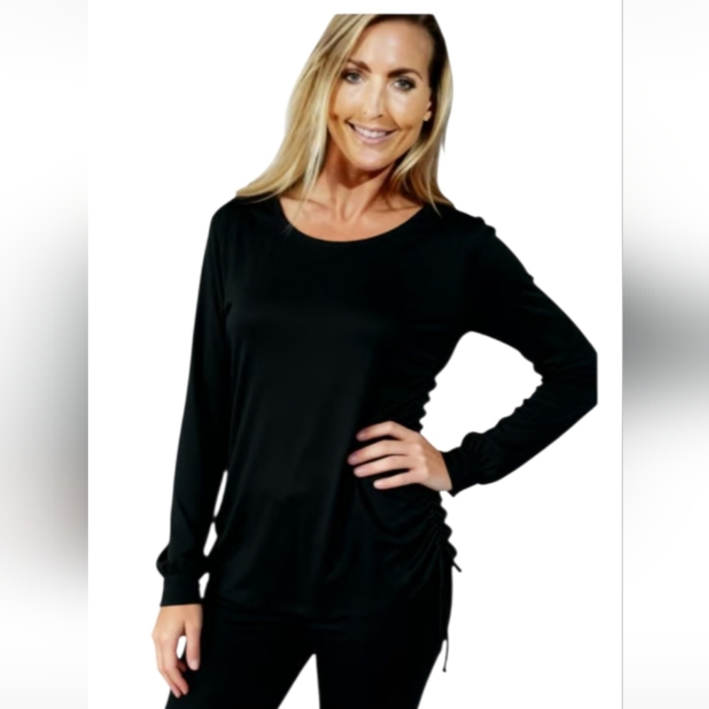 Pretty Black Scoop Neck Top with Flattering Runched Sides Size Small. Excellent!
